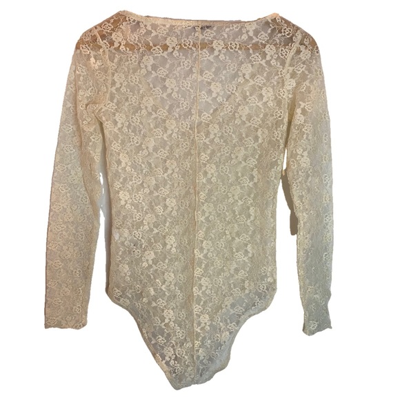 NWT Stradivarius cream lace women’s bodysuit- Size medium - Picture 2 of 2